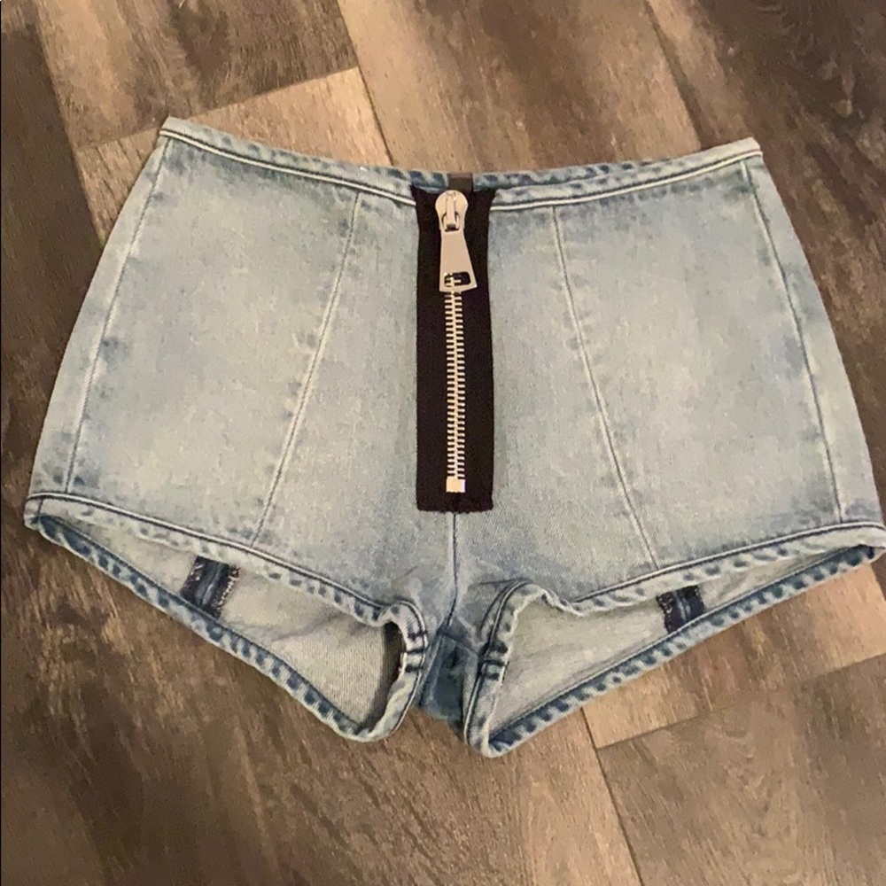 High waisted carmar shorts